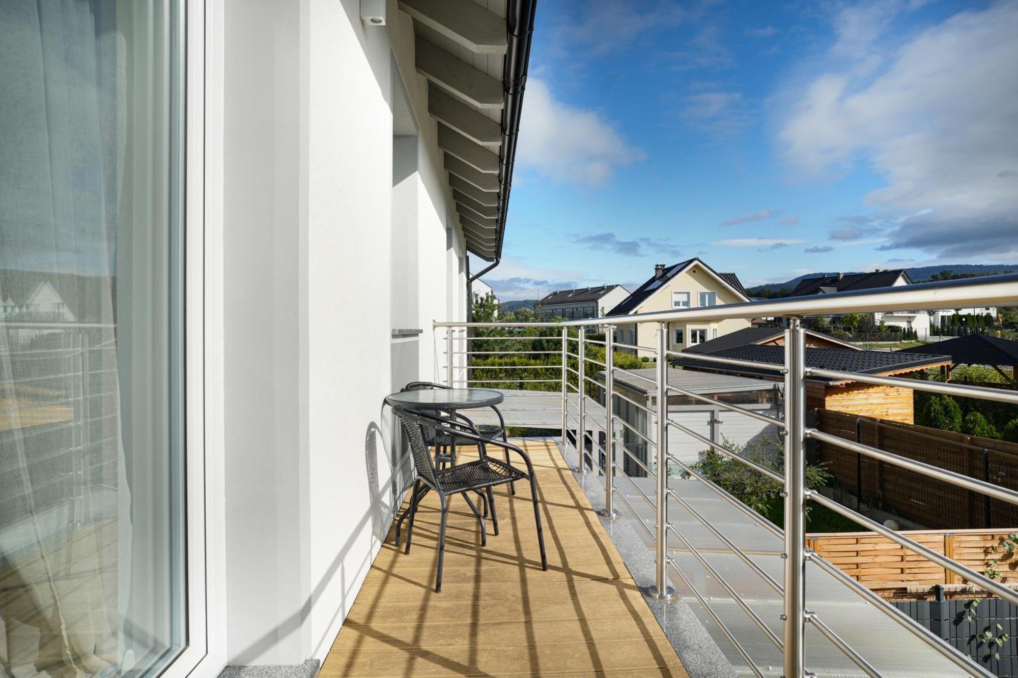 Apartamenty "La Villa" Superior II Z Dwoma Sypialniami, Balkonem, Parkingiem, Blisko Centrum クドヴァ・ズドゥルイ エクステリア 写真